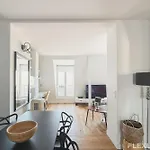 Spacious Modern T2 In The 13Th District