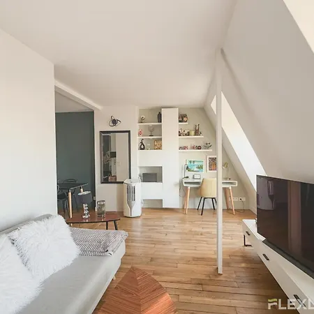 Spacious Modern T2 In The 13th District Parigi